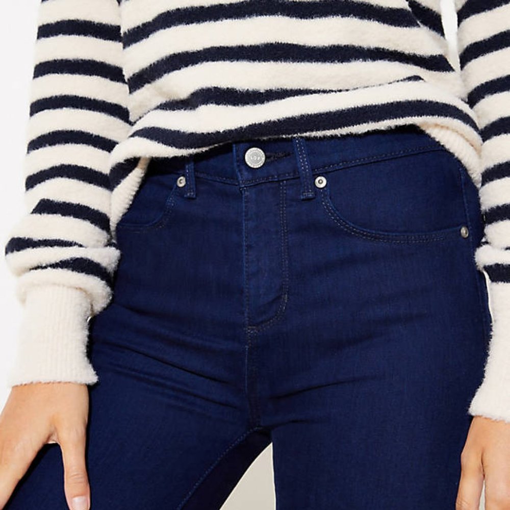 LOFT Women's NWT Petite Cozy Denim Leggings - Picture 2 of 3